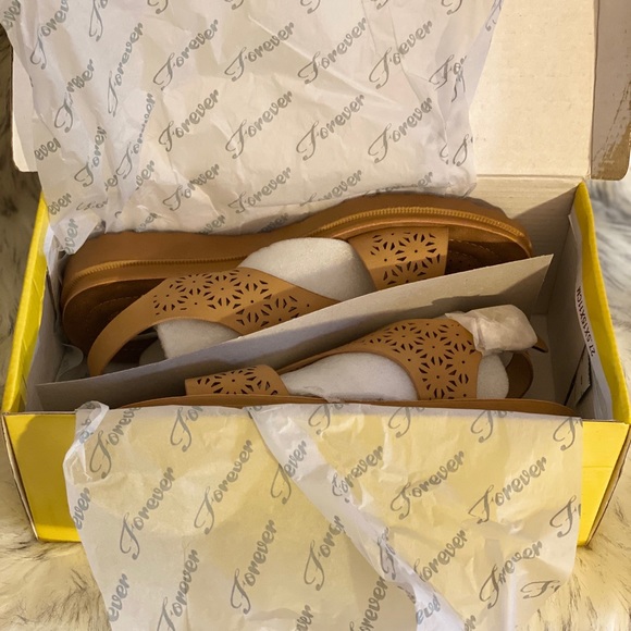 Forever women's sandals size 6 - Picture 4 of 6